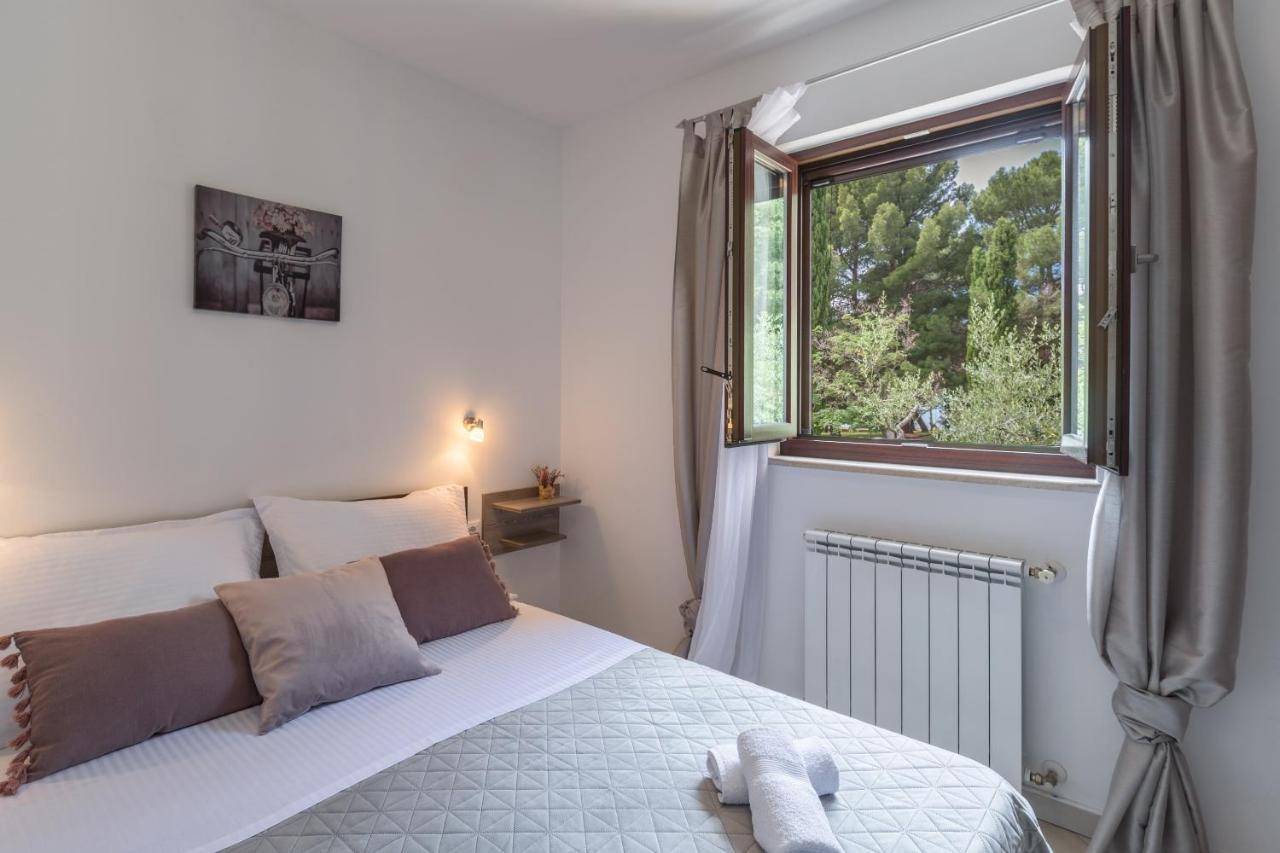 Pinia-marina Apartment *